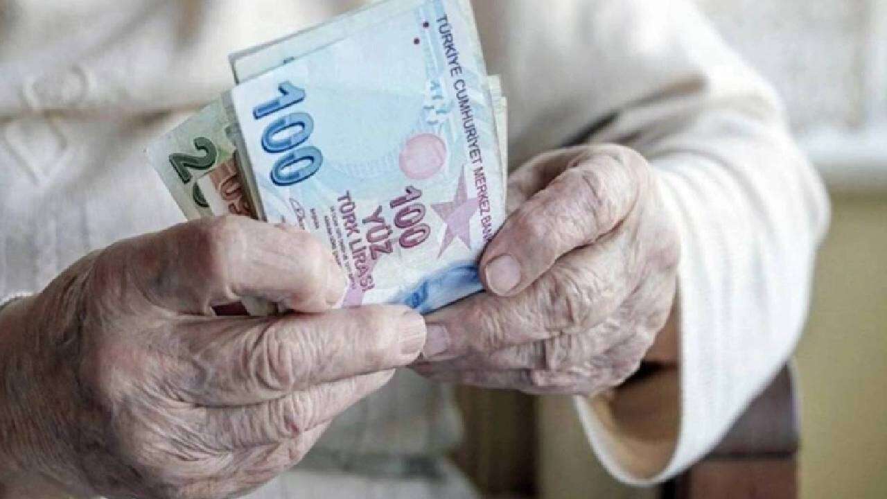 Bankalar kesenin ağızını açtı: Emekli maaş promosyonu zamlandı! Emekliye 100 bin lira ek ödeme için son 1 gün 4